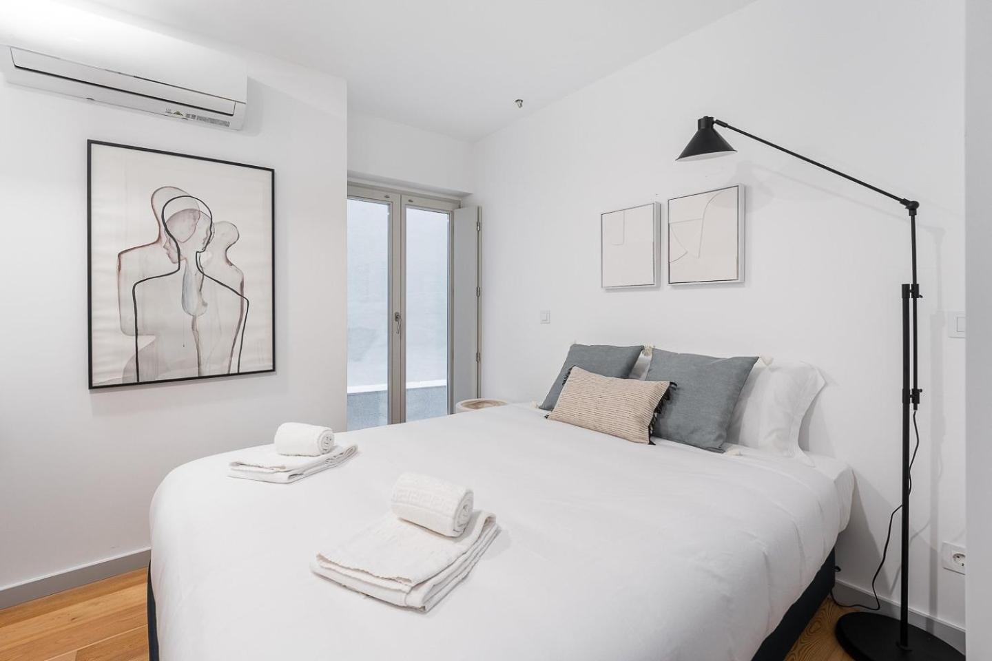 Апартаменты Guestready - Downtown Refuge With Private Parking Порту Экстерьер фото